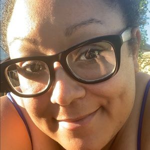 Meet your Posher, Renee